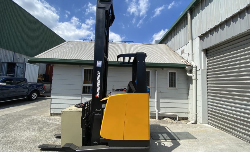 Used Jungheinrich Forklift Truck Side View