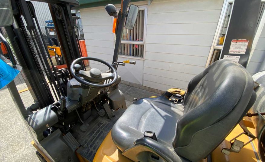 TCM FG18T19 Pre-Owned Used Forklift Cabin View