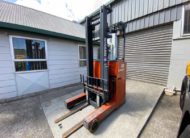 NISSAN Used Reach Truck