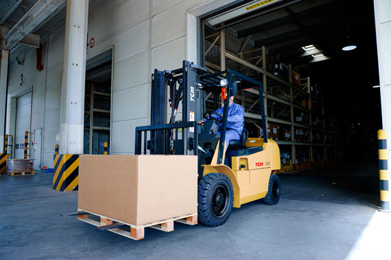 TCM T5 Series Counterbalance Forklift Truck in action